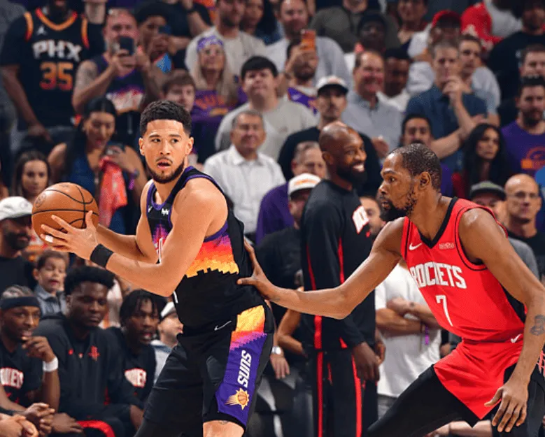 九游官网-杜兰特拿到24分&amp;amp;布克空砍31分，杜兰特生涯面对布克11胜2负